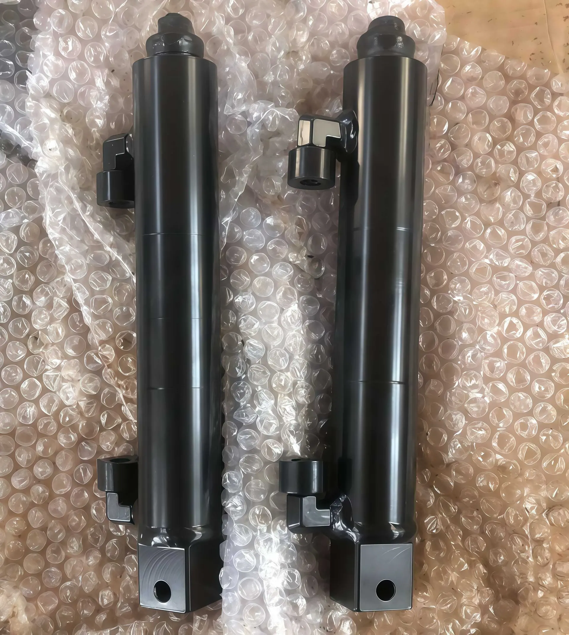 High pressure customizable hydraulic cylinder